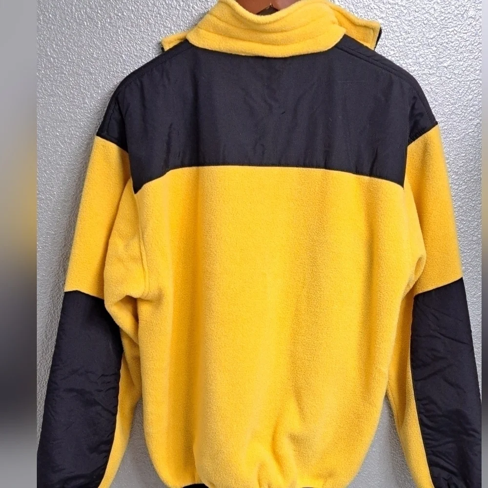 Gerry Vintage Black & Yellow Fleece Jacket    Size M